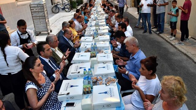 İzmir'de iftar ve sahur saat kaçta?