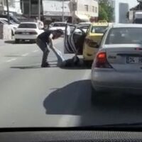 Bacağından sürüklenip taksiden atılan kadın konuştu!