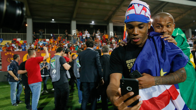 Garry Rodrigues kafa karıştırdı!