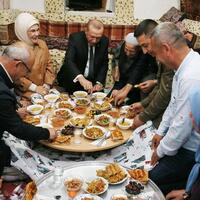 Cumhurbaşkanı Erdoğan orucunu yer sofrasında açtı