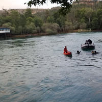 Kız arkadaşını bırakıp yardım çağırmak istedi! Sonrası korkunç