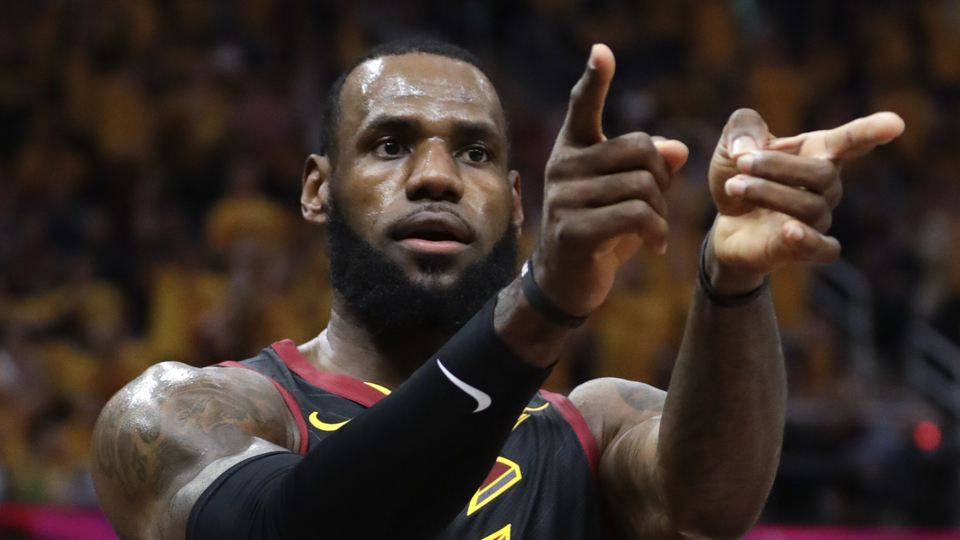 LeBron James'ten çılgın performans! Tutamadılar...