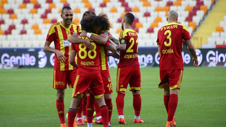 İlk kez yarıştılar, 3 teknik direktörü yerinden ettiler!