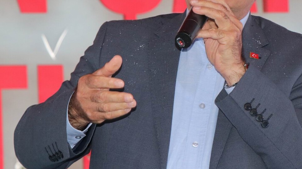 Bakanı Eroğlu: Ülkenin üzerine çok büyük oyunlar oynanıyor