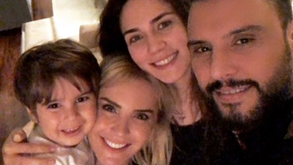 "Yeni evlileri mekanlarında ziyarete geldik"