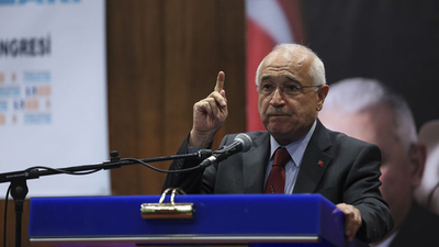 Cemil Çiçek'ten 'Twitter hesabı' açıklaması