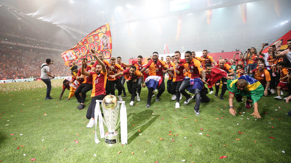 Türk Telekom Stadı'nın zemini bakıma alınıyor