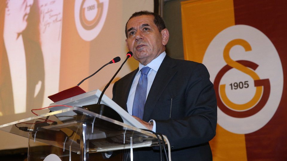 Dursun Özbek listesini tanıttı