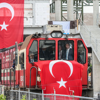 Bakan müjdeyi verdi! Hiç aktarma olmadan 115 dakikada...