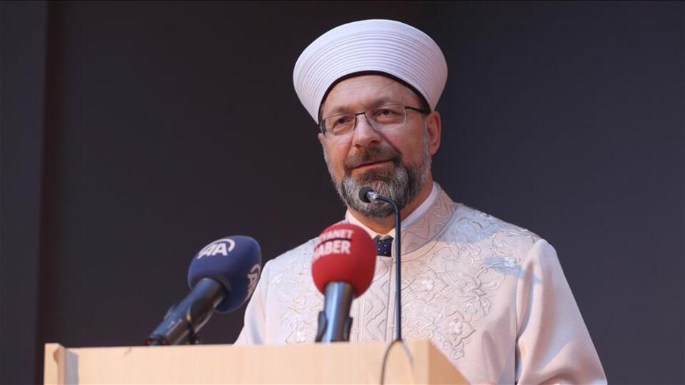 Erbaş'tan ilahiyat öğrencilerine kariyer tavsiyesi