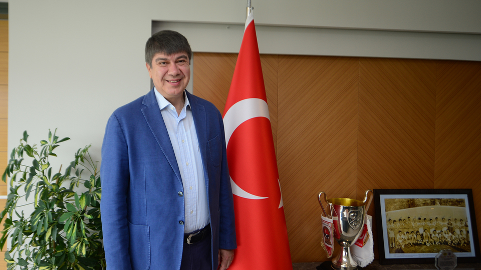 "Kimse zengin turisti havadan paraşütle atmıyor"