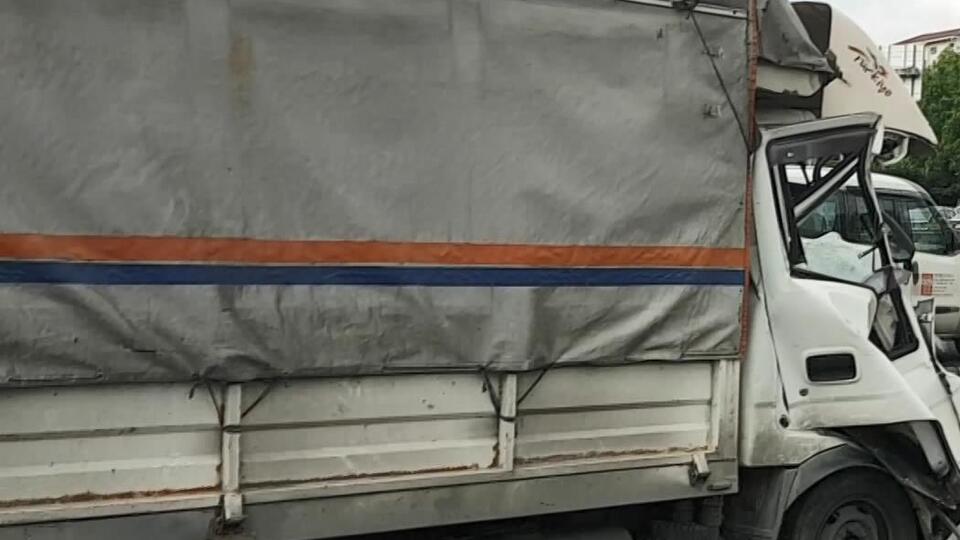 D-100'de kaza!Trafik yoğunluğu yaşanıyor