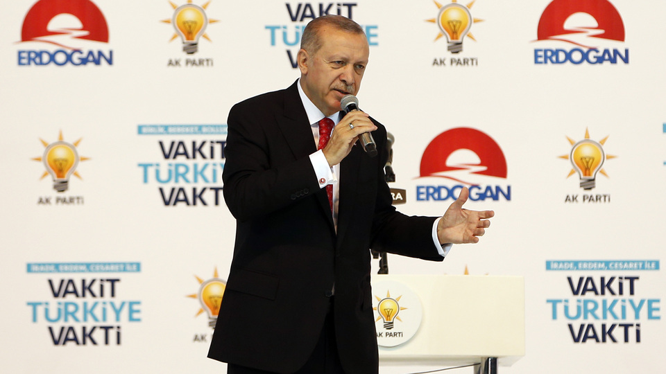 AK Parti'nin seçim beyannamesinde ekonomi ile ilgili dikkat çekenler