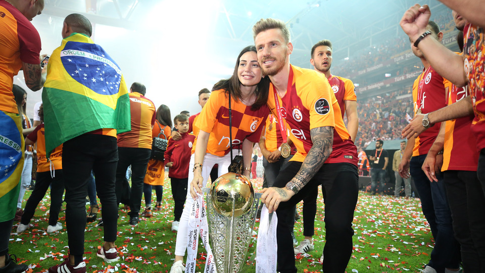 Serdar Aziz, burun operasyonu geçirdi