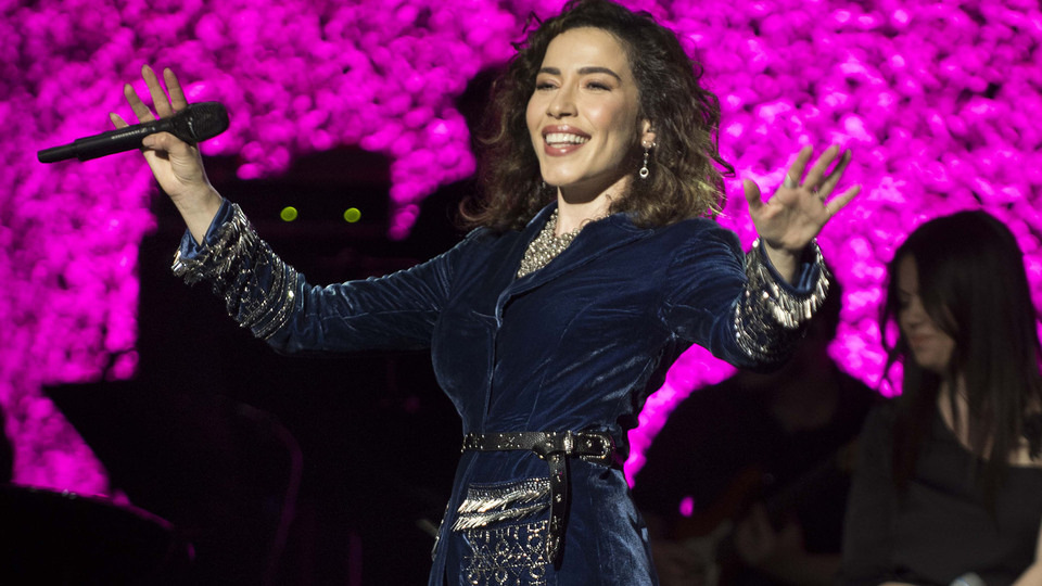 ABD'lilere türkü dinletiyor