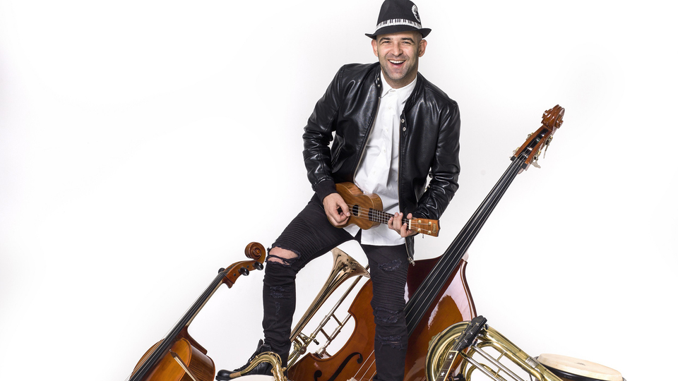 Hollywood'a rota çevirdi