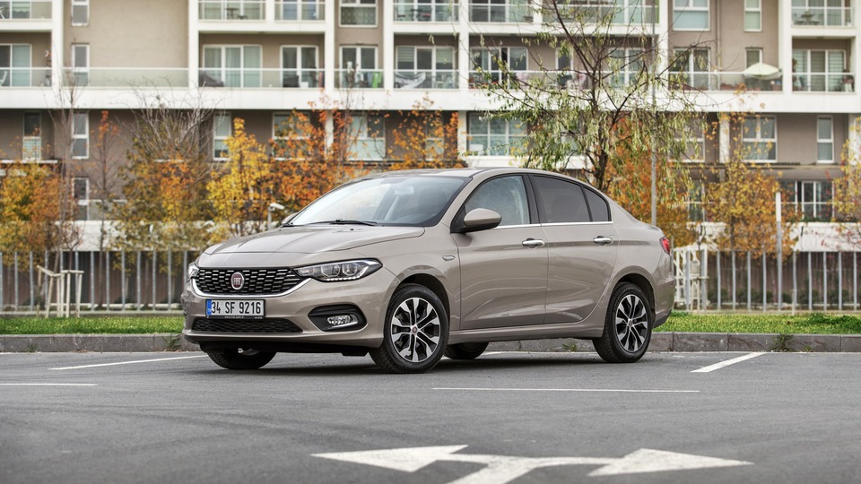 Fiat'tan Türkiye'de 100.000'inci Egea satışı!