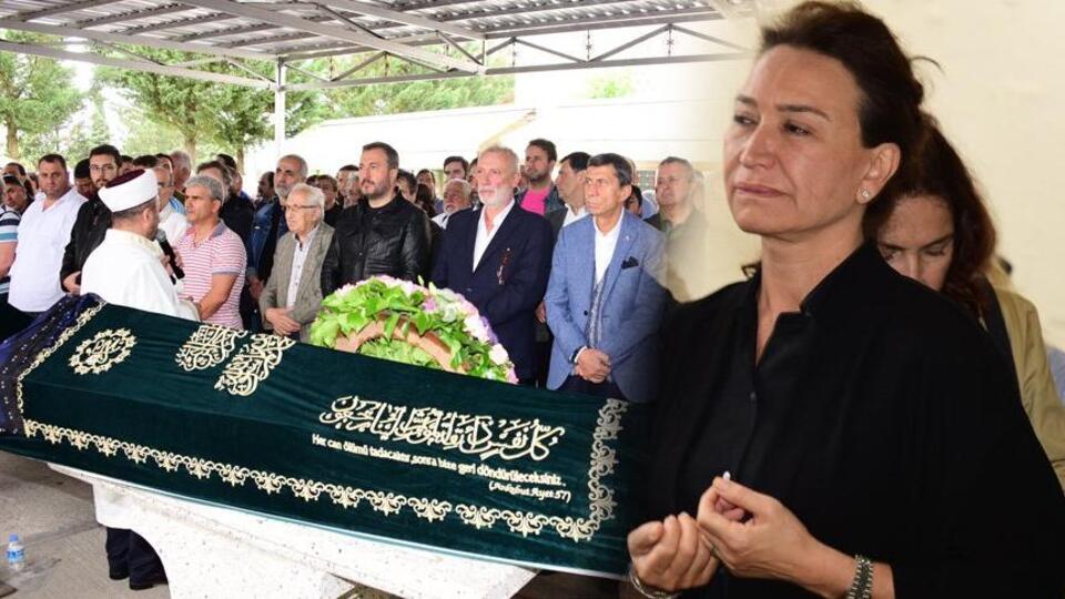 Demet Akbağ'ın acı günü