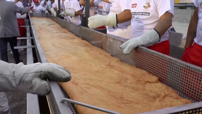 Dünyanın en uzun pizzası!