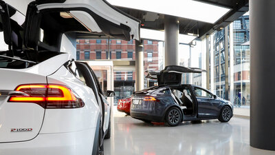 Elon Musk yeni model için tarih verdi!