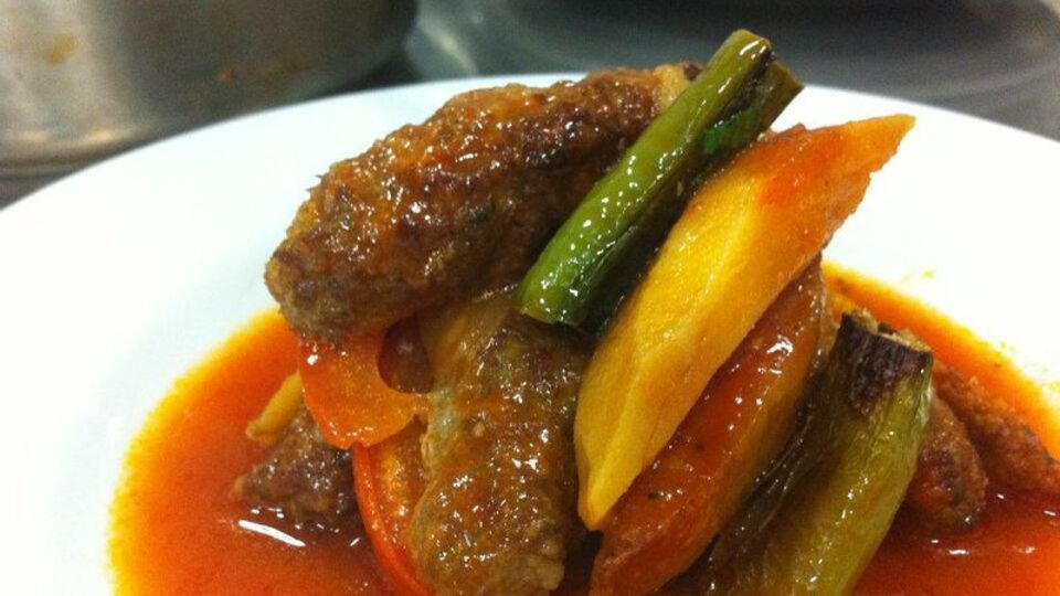 Ustaların tarifi ile kolay İzmir köfte nasıl yapılır?