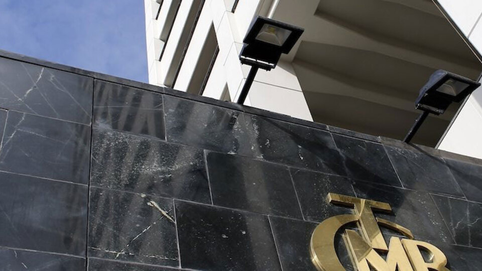 "Reel sektör için döviz belirsizliği tam tersine çevrildi"