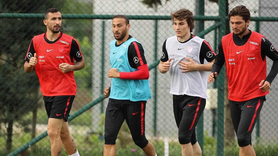 ''Mesele top oynamak değil!''