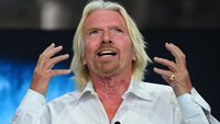 Uzaya gitmeye hazırlanan Richard Branson astronotluk eğitimi alıyor