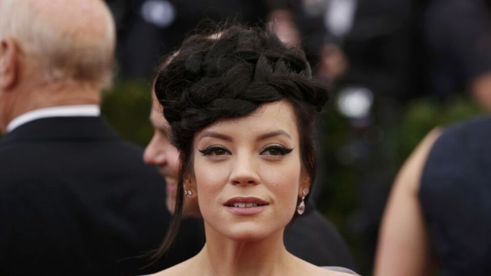 Ünlü şarkıcı itiraf etti: Kocamı aldattım!