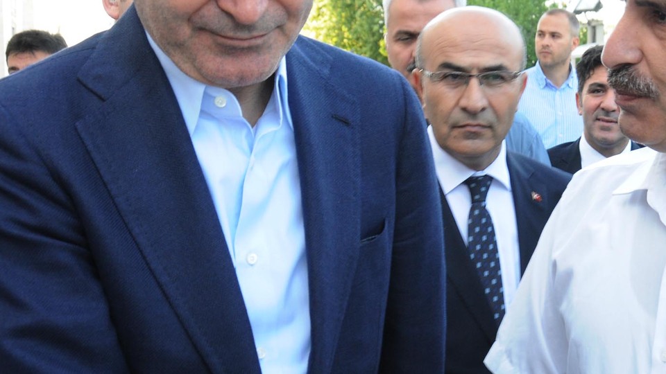 Ömer Çelik'ten Almanya'ya siyasi miting tepkisi