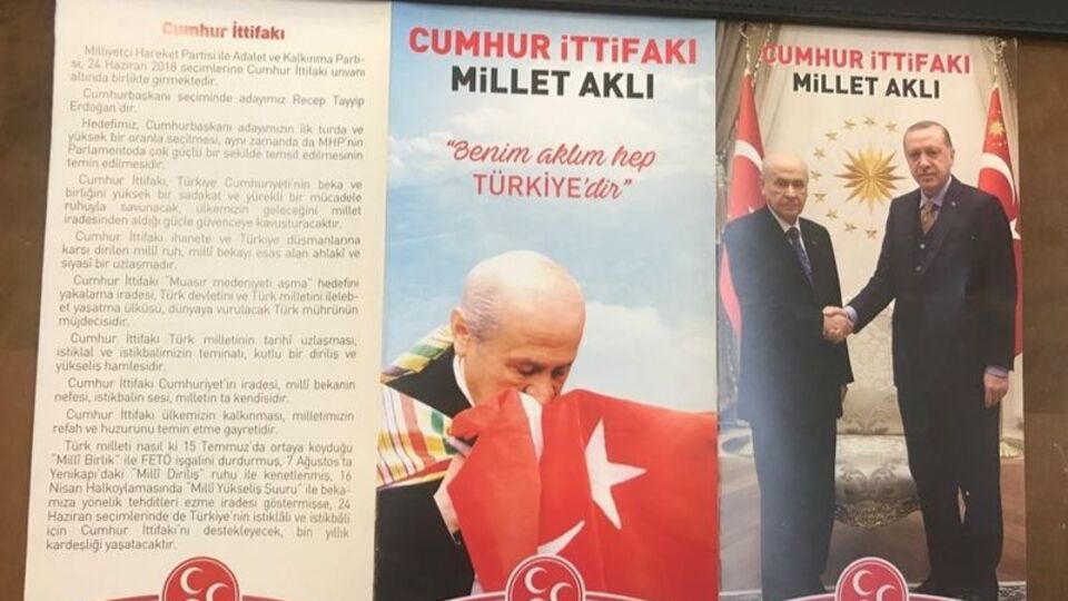MHP'nin seçim broşüründe iki lider yan yana