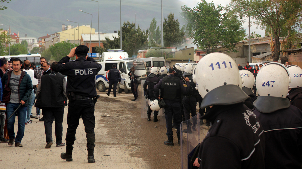 Aşiretler birbirine girdi! Meydan muharebesi gibi kavga