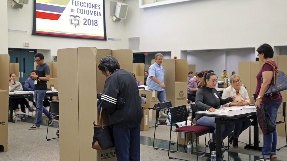 Kolombiya'da başkanlık seçimi ikinci tura kaldı!