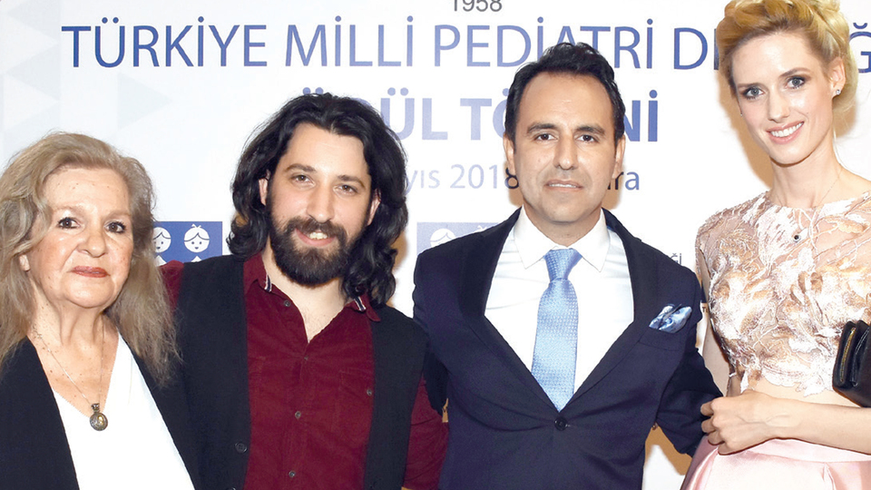 Çocuk sağlığına hizmet edenler ödüllendirildi