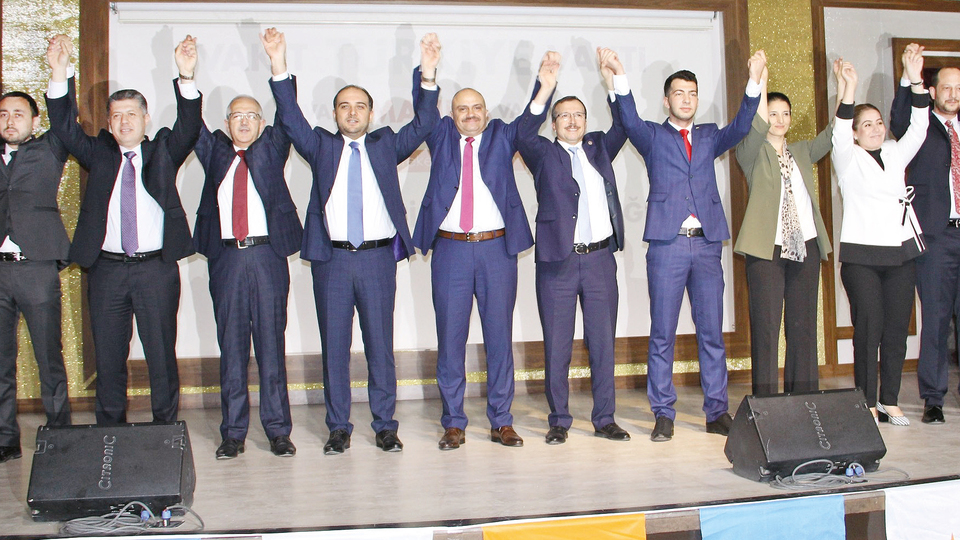 AK Parti Manisa'da 7 milletvekili çıkarır