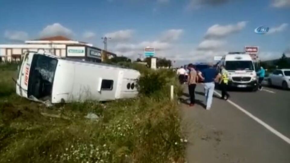 Çorlu'da işçi servisi devrildi: Yaralılar var