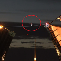 İp üzerinde tehlikeli hareketler! Anbean görüntülendi