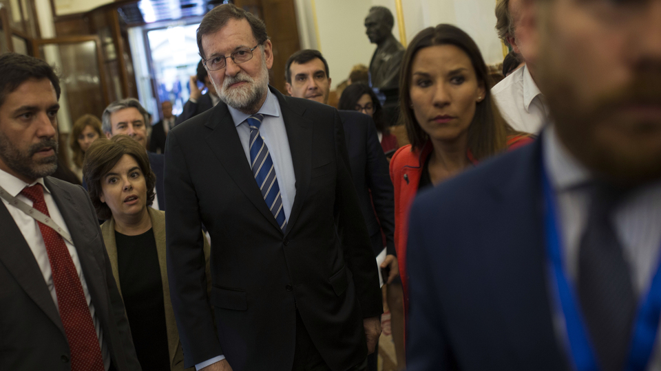 İspanya'da Rajoy hükümeti güven oylamasına gidiyor!