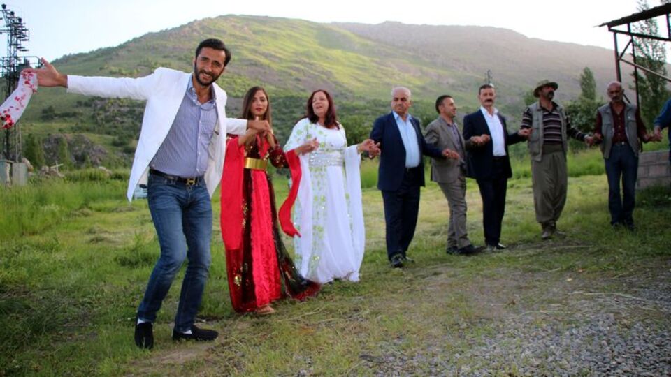 Fransa'da düğün, Kato Dağı'nda balayı!