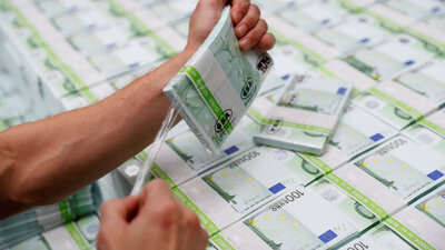 İtalya Euro'yu kötü çarptı!