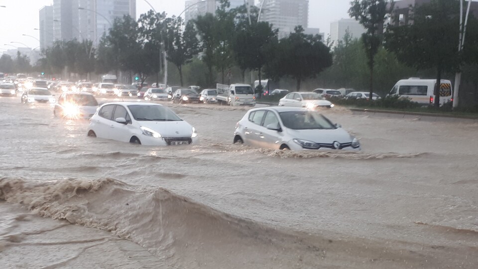 Ankara'da sel can aldı!