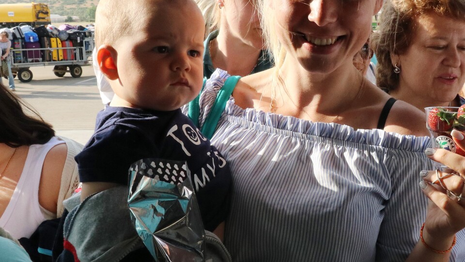 Antalya'ya gökten turist yağdı!