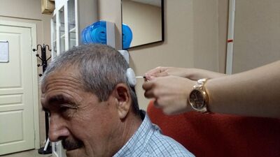 58 yaşında! Biyonik kulak ile duymaya başladı...