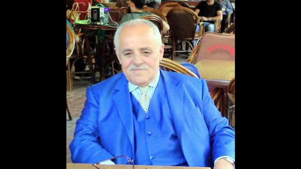Eski belediye başkanı evinde ölü bulundu