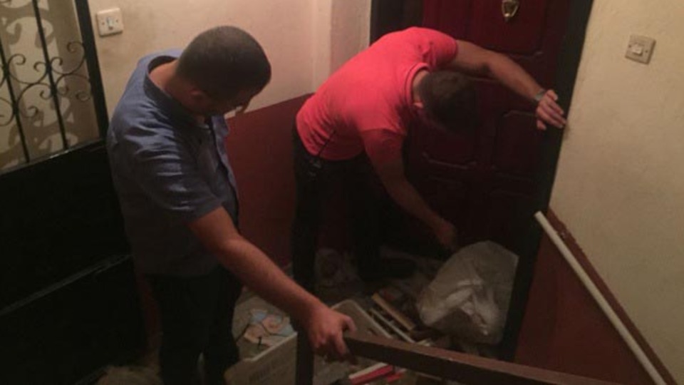 Evden 8 kamyon çöp çıktı