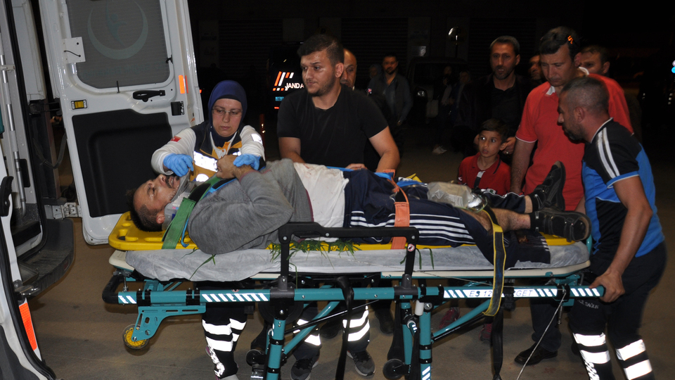 Uzaklaştırma cezası alınca çatıya çıktı... Sonrası korkunç!