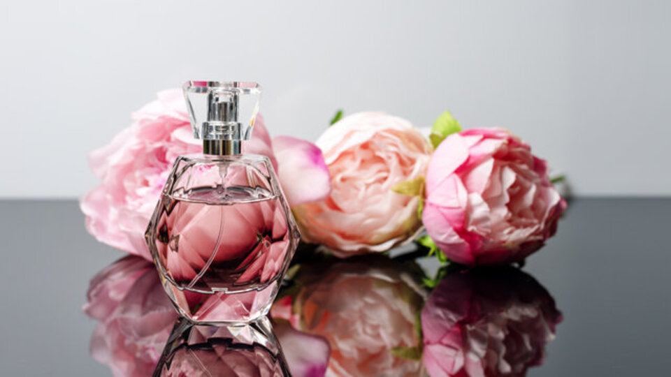 Kolonya, parfüm ve krem orucu bozar mı?