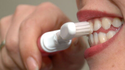 Diş fırçalamak orucu bozar mı? Orucu bozan durumlar nelerdir?