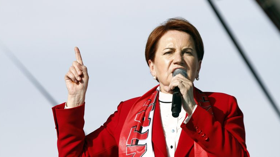 Akşener, İYİ Parti'nin seçim bildirgesini açıkladı