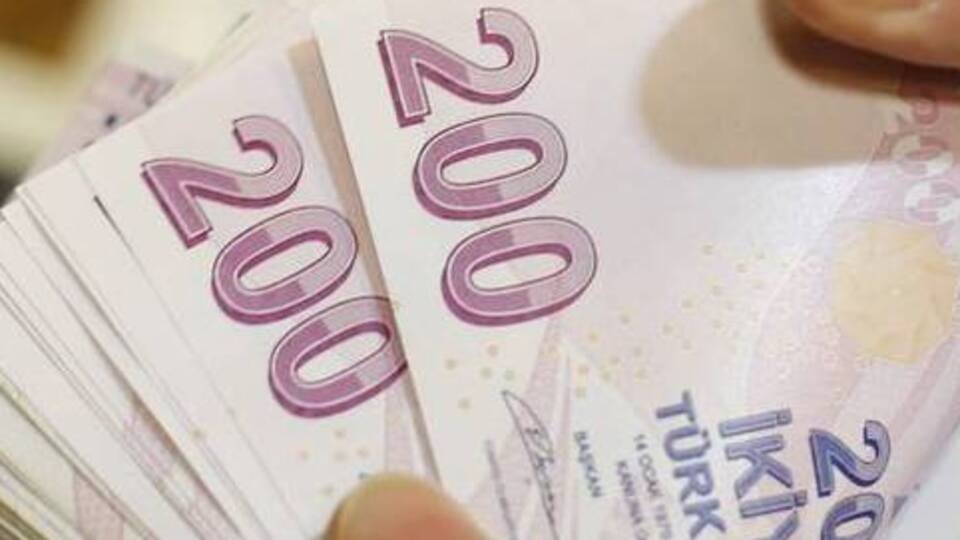 TL, pozitif ayrışmaya devam ediyor